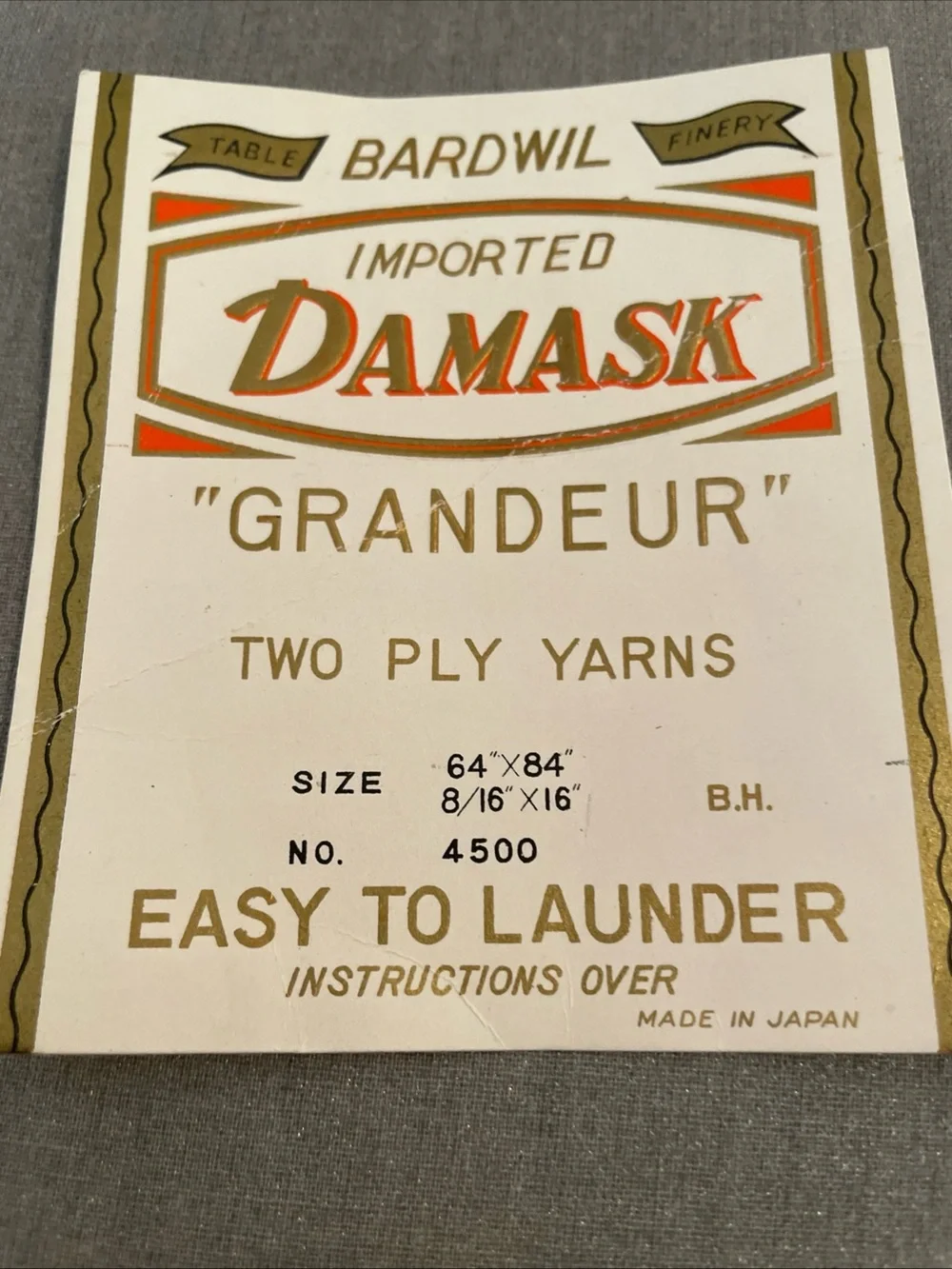 Bardwil Imported Damask “Grandeur” 64” X 84” Tablecloth & 8 Matching napkins